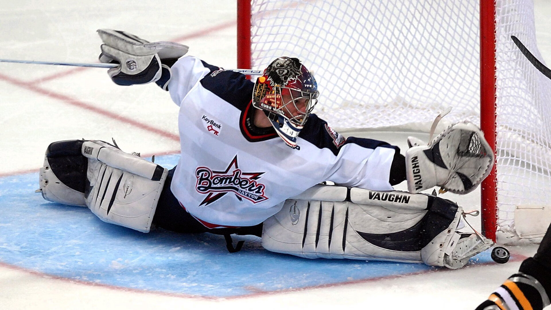 季后赛抢七之夜，保罗完成里程碑，当传奇在刀锋上刻下新篇